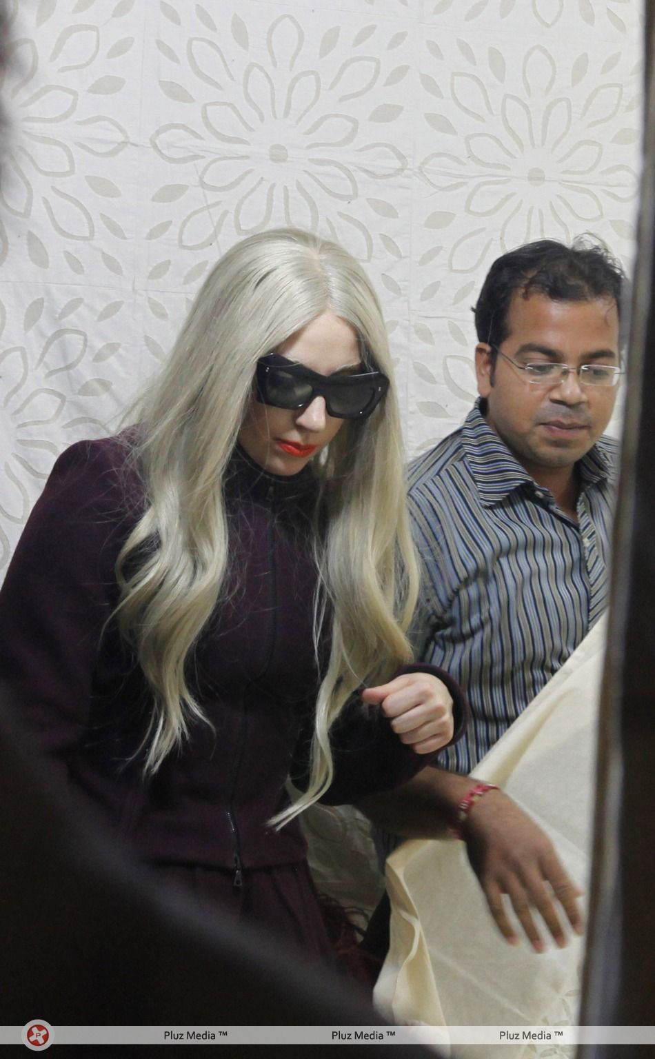 Lady Gaga shopping at the Dilli Haat handicrafts market | Picture 112548